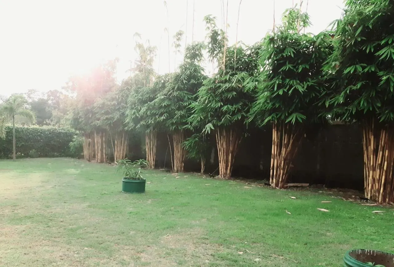 Hotel Kanora Lake Resort Maharagama