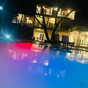 Airport Heritage Hotel